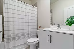 11410 W 34th Wy., Hialeah, FL 33018 - Photo 15