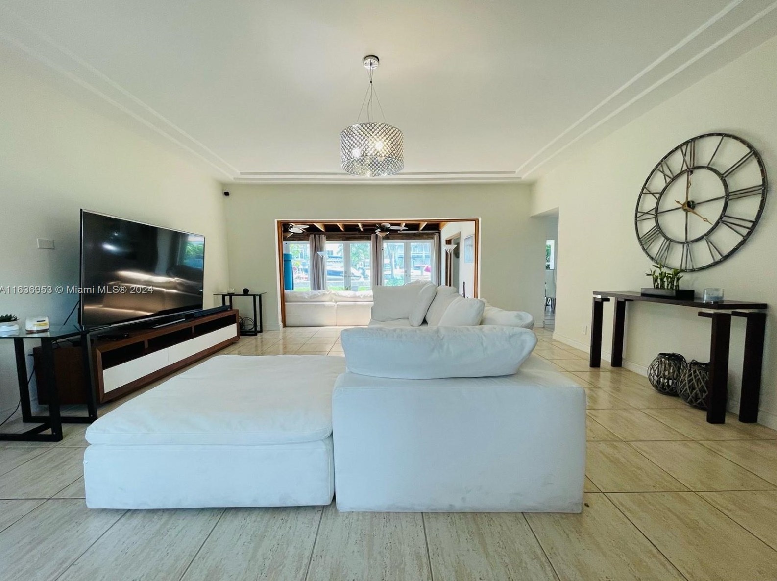 2130 124th St, Miami FL  33167-2022 exterior