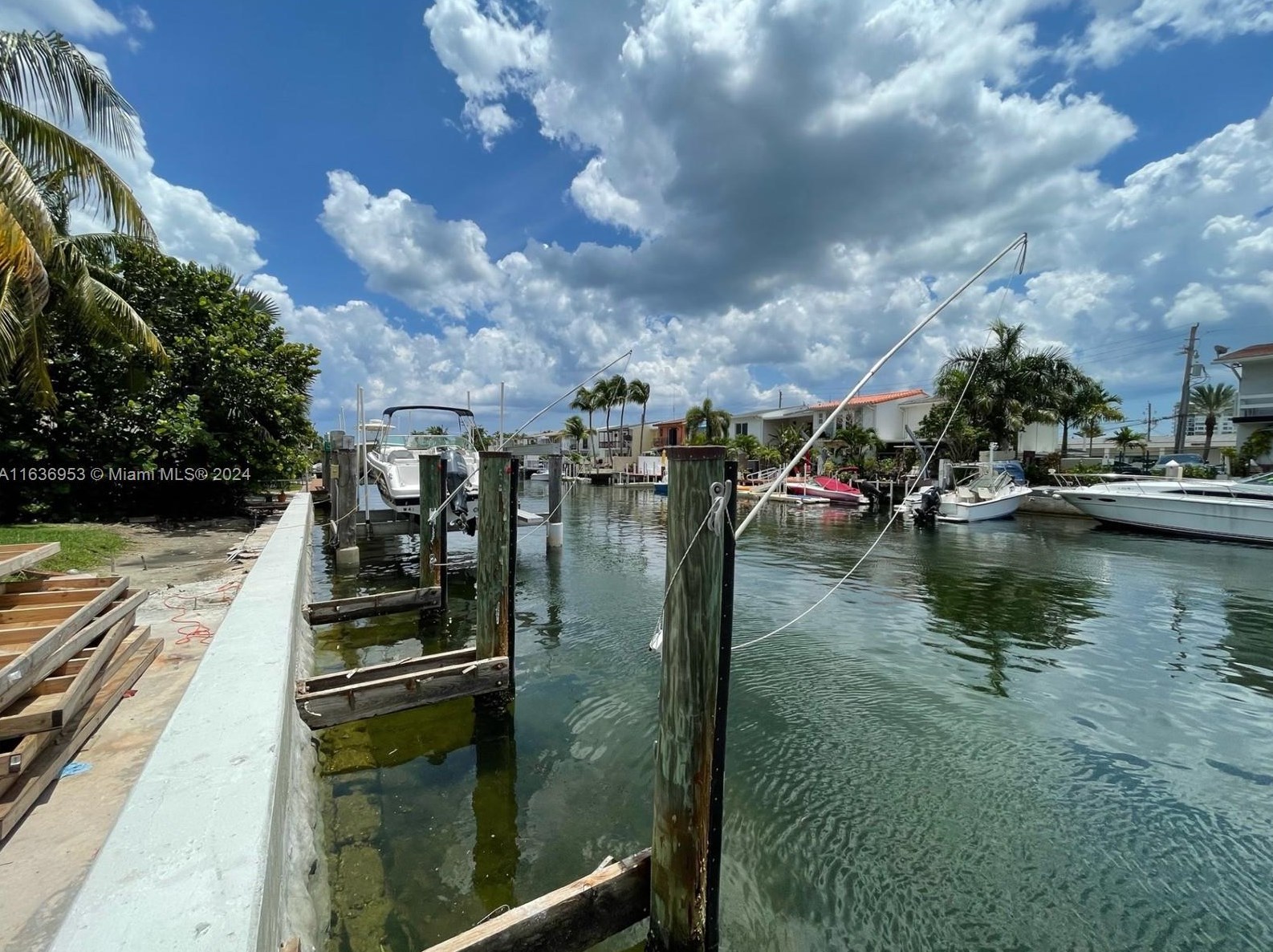 2130 124th St, Miami FL  33167-2022 exterior