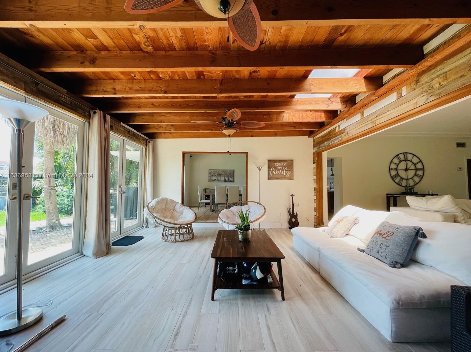 2130 124th St, Miami FL  33167-2022 exterior