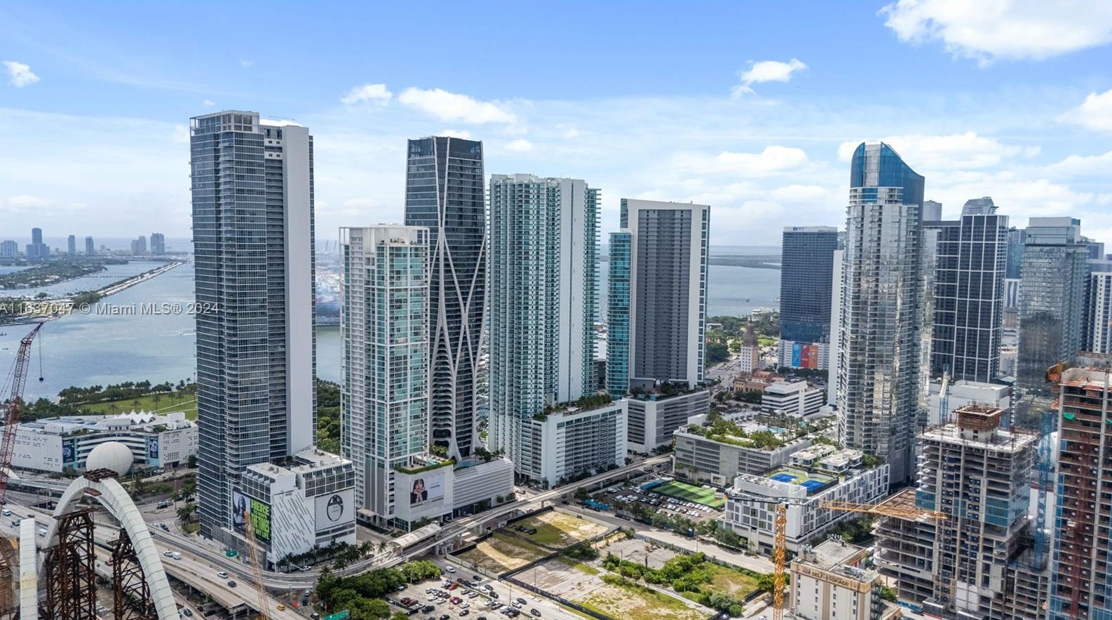 851 1st Ave, Miami FL  33132 exterior