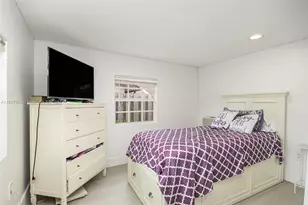 8205 SW 12th Pl, North Lauderdale, FL 33068 - Photo 15