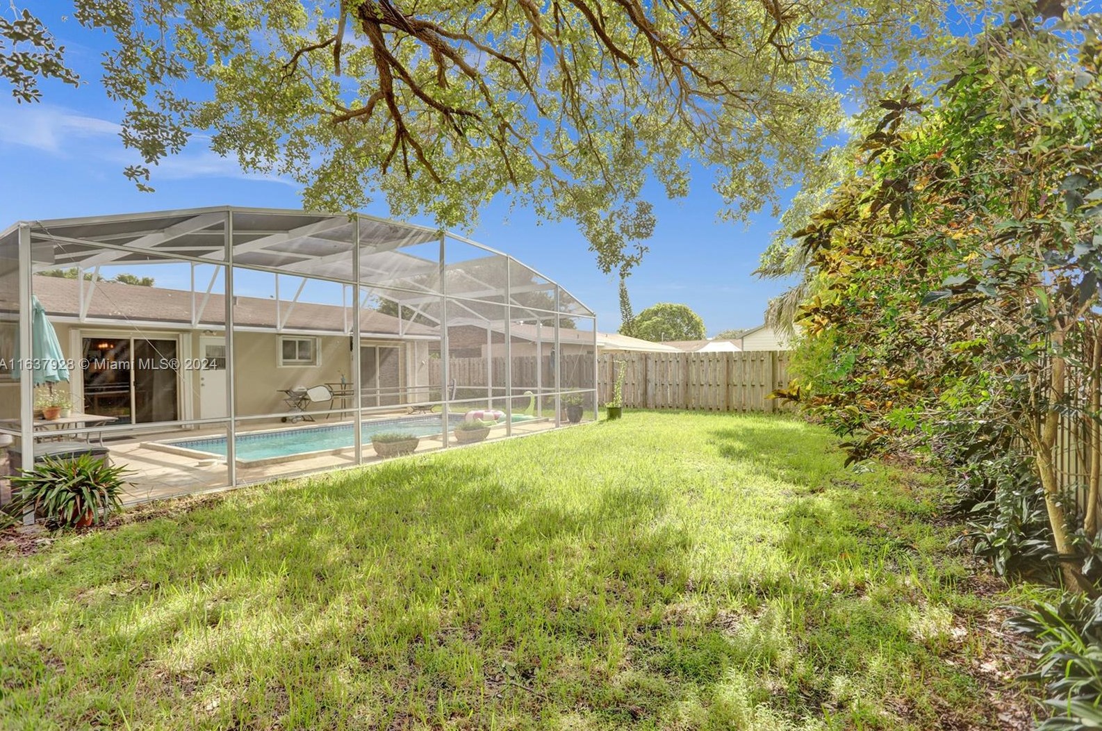 8800 190 St, Miami FL 33157-7929 exterior