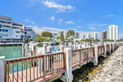 400 Kings Point Dr #320, Sunny Isles Beach, FL 33160 - Photo 3