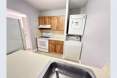 440 E 23rd St #1219, Hialeah, FL 33013 - Photo 9