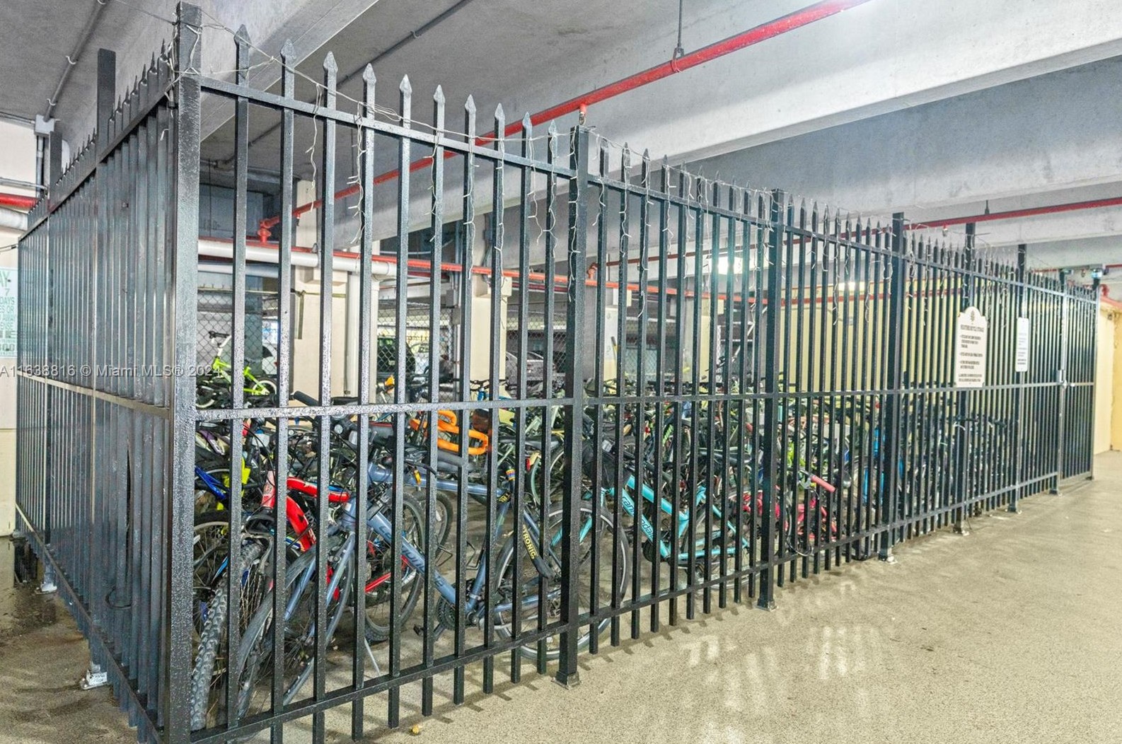 17150 Bay Rd, Miami FL 33160-3413 exterior