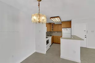 468 NE 206th Ln, Miami, FL 33179 - Photo 25