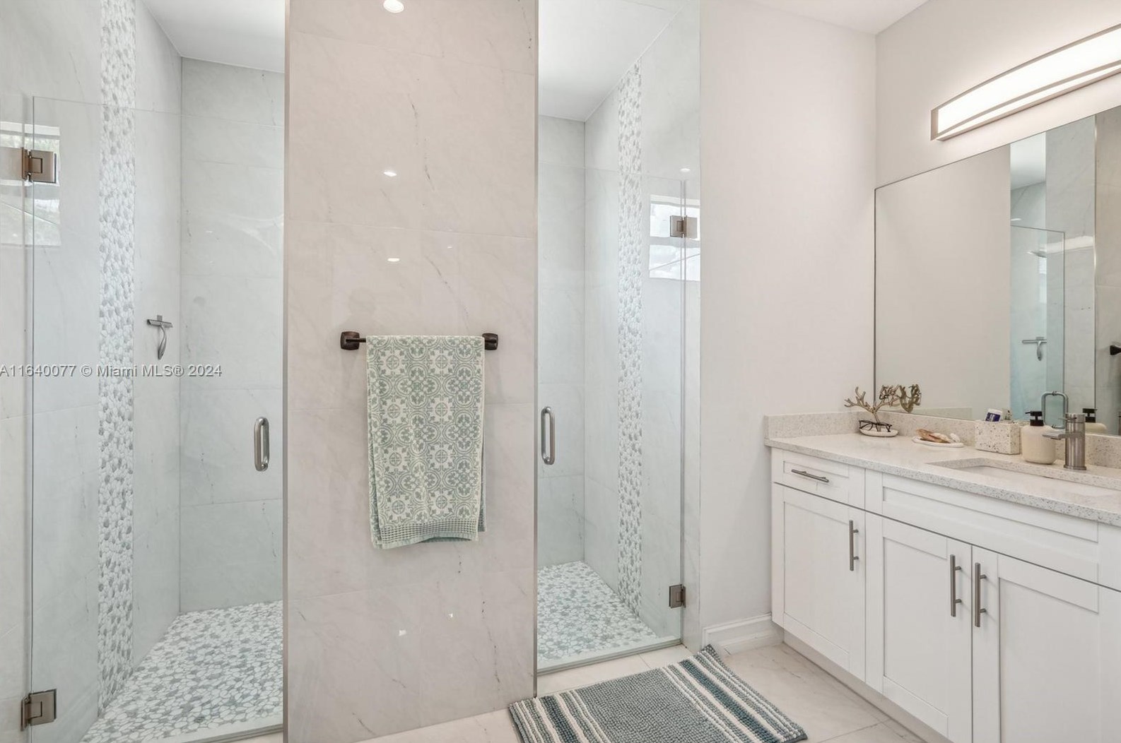 2829 18 Ave, Naples FL 34120-4524 exterior