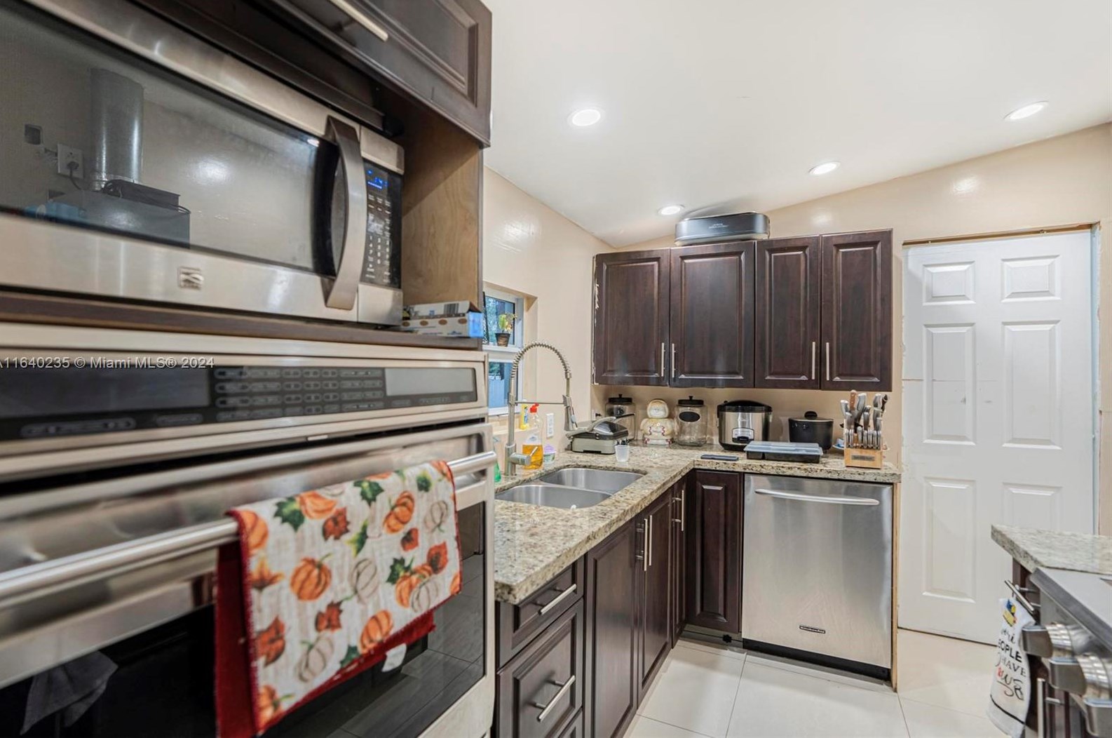 2265 89 St, Miami FL 33147-3650 exterior