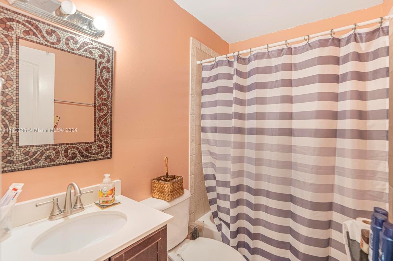 2265 89 St, Miami FL 33147-3650 exterior