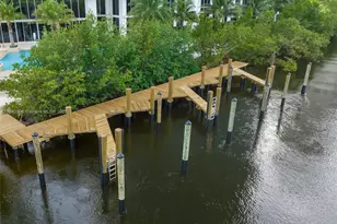 16385 Biscayne Blvd, North Miami Beach, FL 33160 - Photo 11