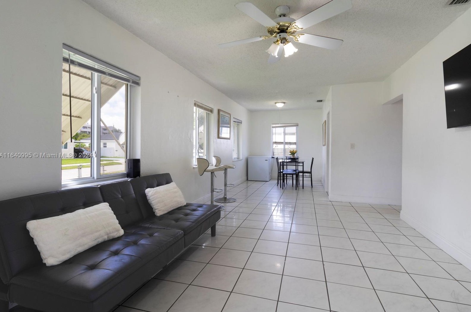 471 32 Ct, Miami FL 33125-4119 exterior