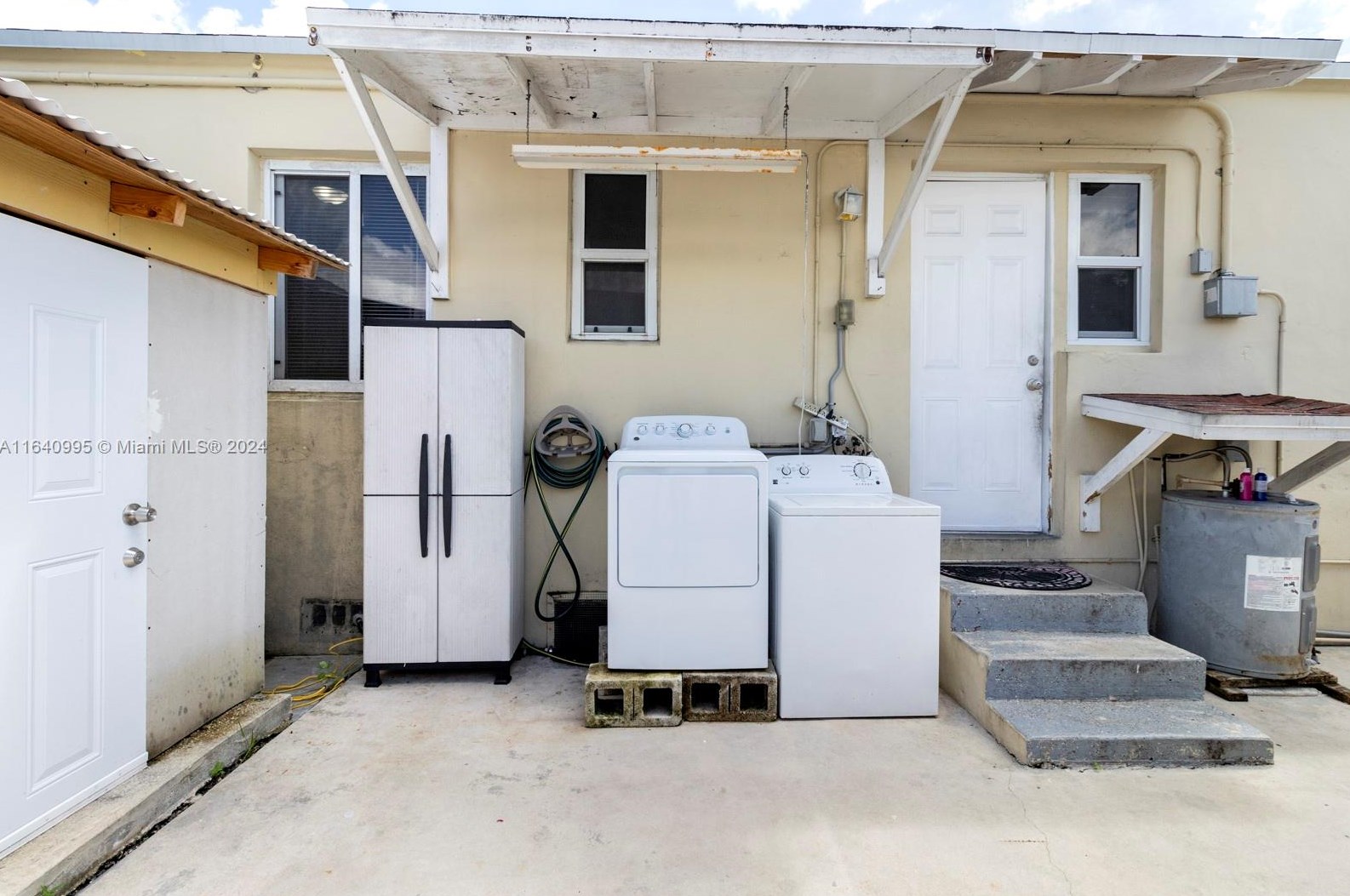 471 32 Ct, Miami FL 33125-4119 exterior