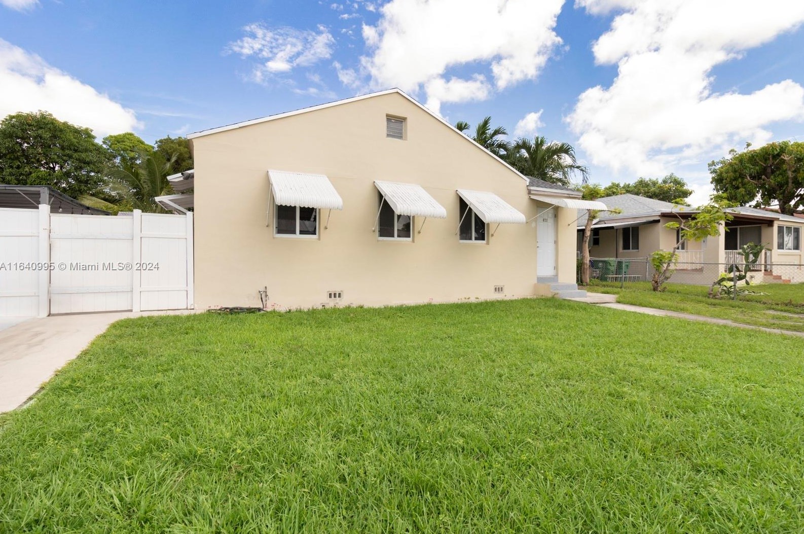 471 32 Ct, Miami FL 33125-4119 exterior