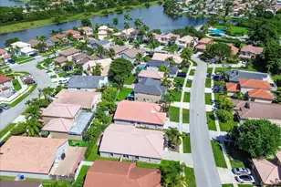 18022 SW 12th Ct, Pembroke Pines, FL 33029 - Photo 5