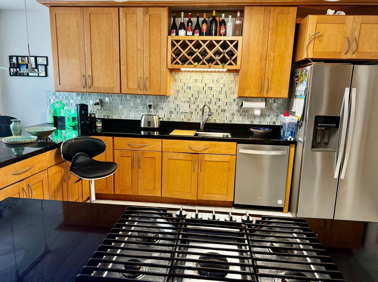 1459 Jefferson St, Hollywood FL 33019-1807 exterior