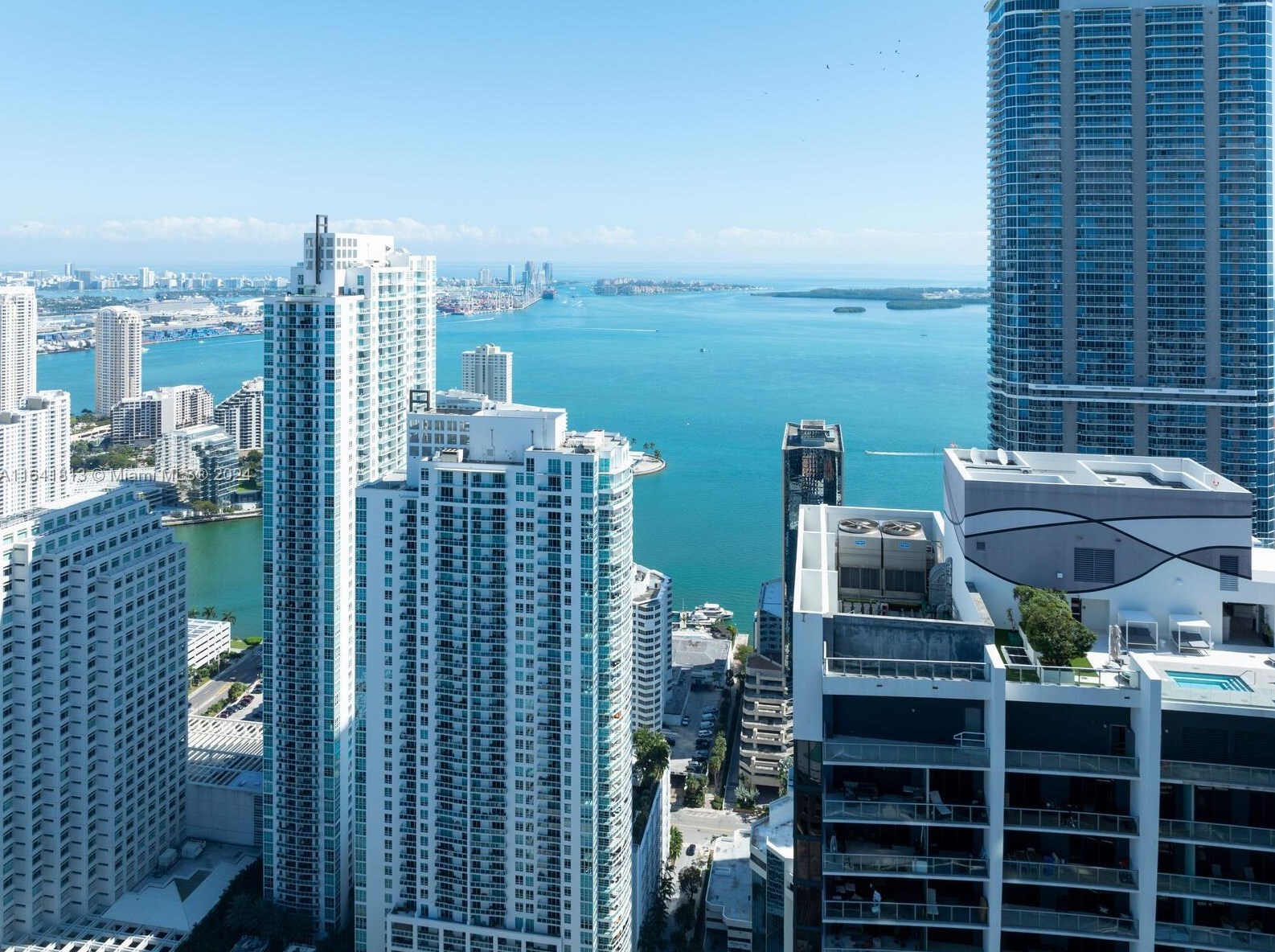 45 9th St, Miami FL  33132-1714 exterior