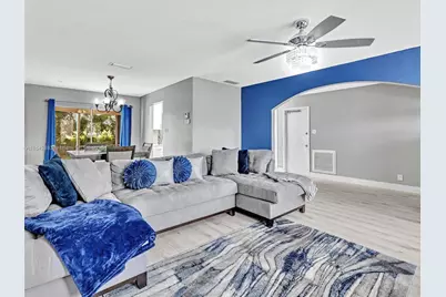 1020 NW 48th Pl, Deerfield Beach, FL 33064 - Photo 7