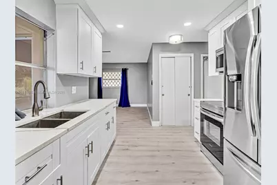 1020 NW 48th Pl, Deerfield Beach, FL 33064 - Photo 21