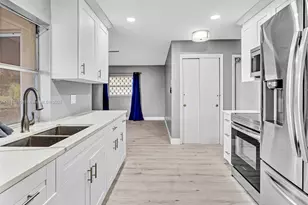 1020 NW 48th Pl, Deerfield Beach, FL 33064 - Photo 21