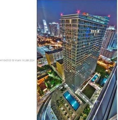 1111 1st Ave, Miami FL  33130-5400 exterior