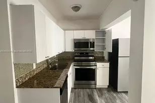 2500 NE 192 St, Miami, FL 33180 - Photo 13
