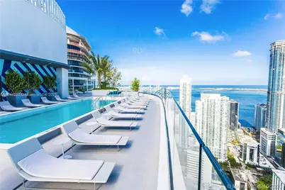 45 SW 9th St #1005, Miami, FL 33130 - Photo 17