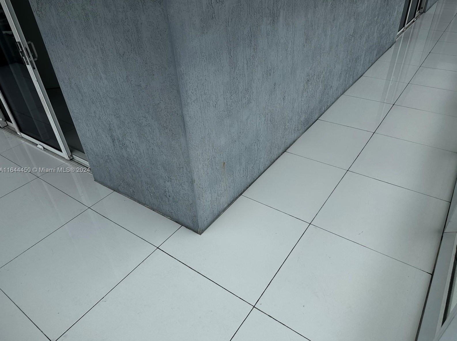 50 Biscayne Blvd, Miami FL 33132-2905 exterior