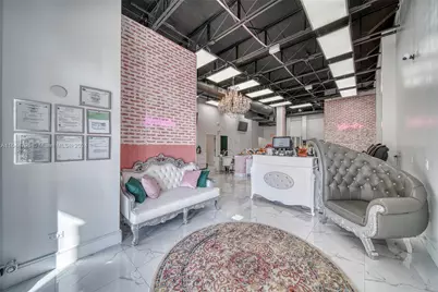 Full-Service Beauty Salon For Sale in Pinecrest, Miami, FL 33156 - Photo 1