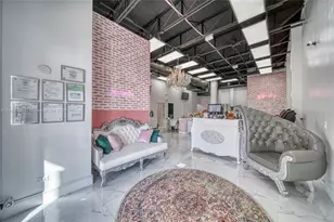 Full-Service Beauty Salon For Sale in Pinecrest, Miami, FL 33156 - Photo 1