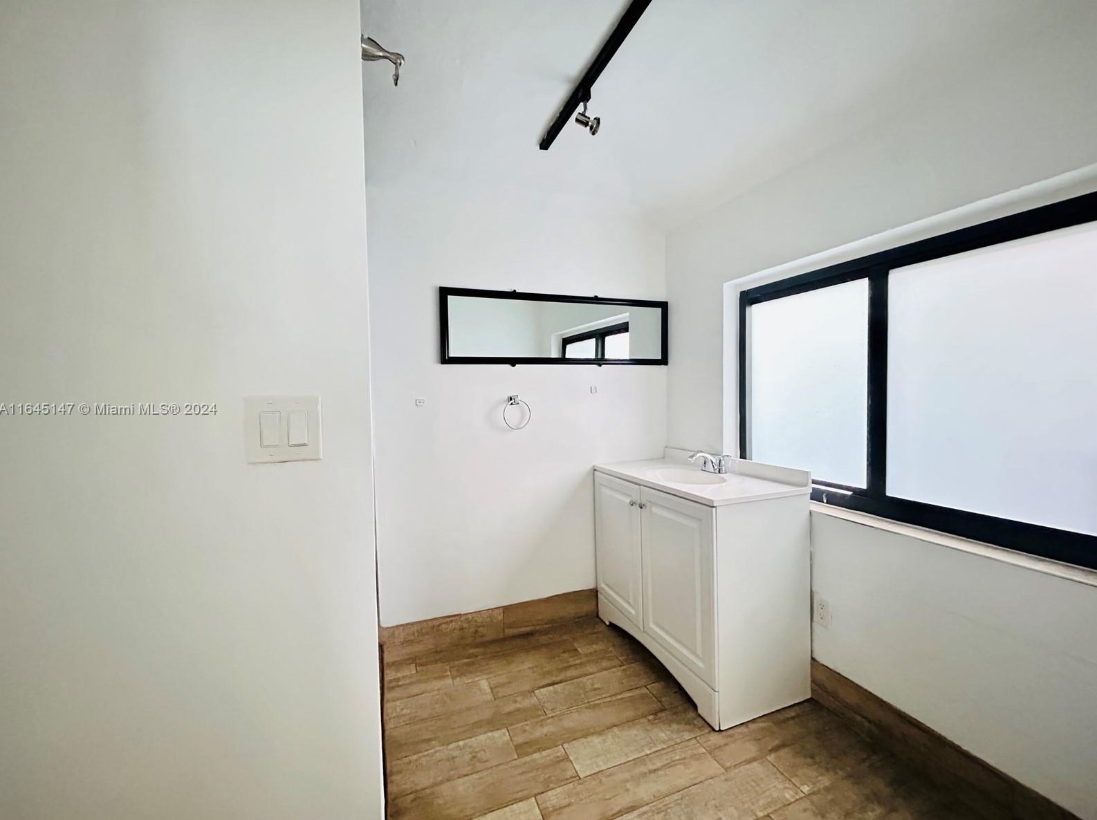 1030 44th St, Miami FL  33127-2553 exterior