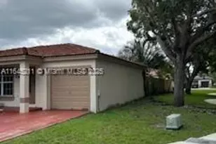 9136 NW 192nd Terrace, Hialeah, FL 33018 - Photo 3