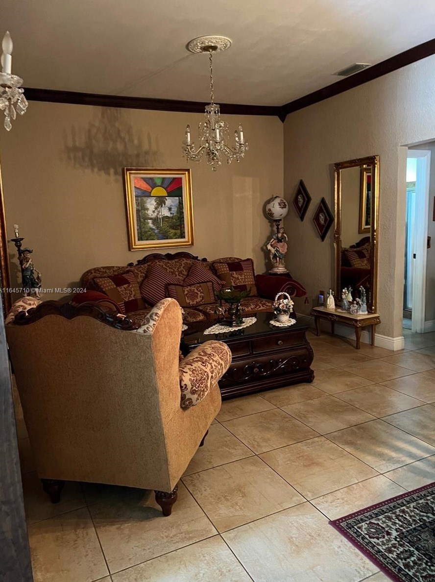 1734 18th St, Miami FL 33125-2315 exterior