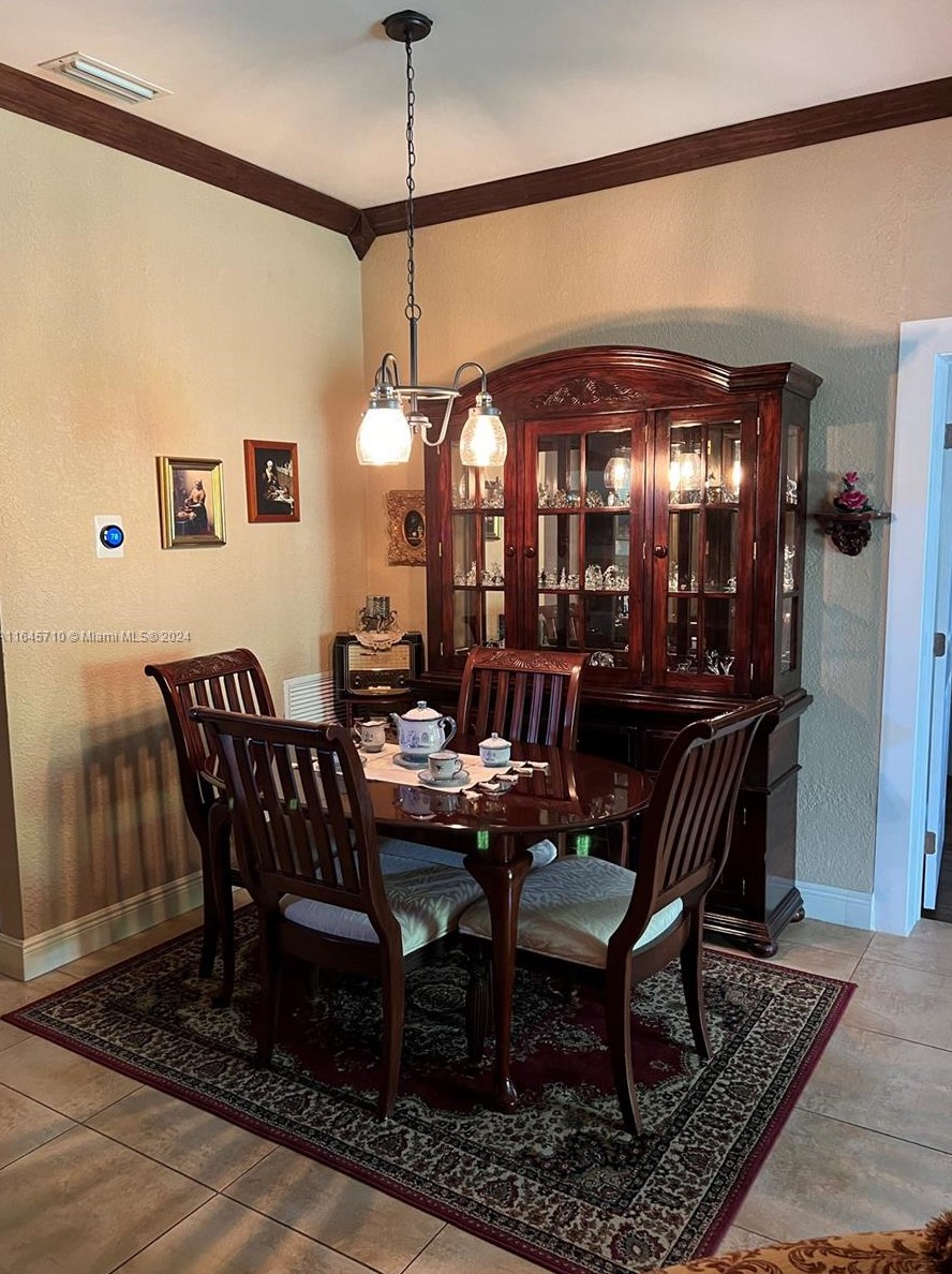 1734 18th St, Miami FL 33125-2315 exterior