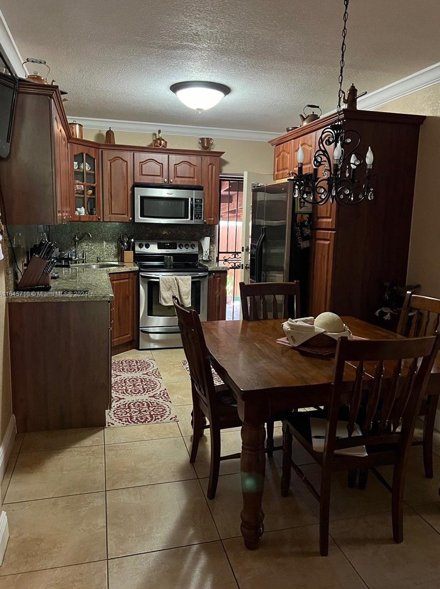 1734 18th St, Miami FL 33125-2315 exterior