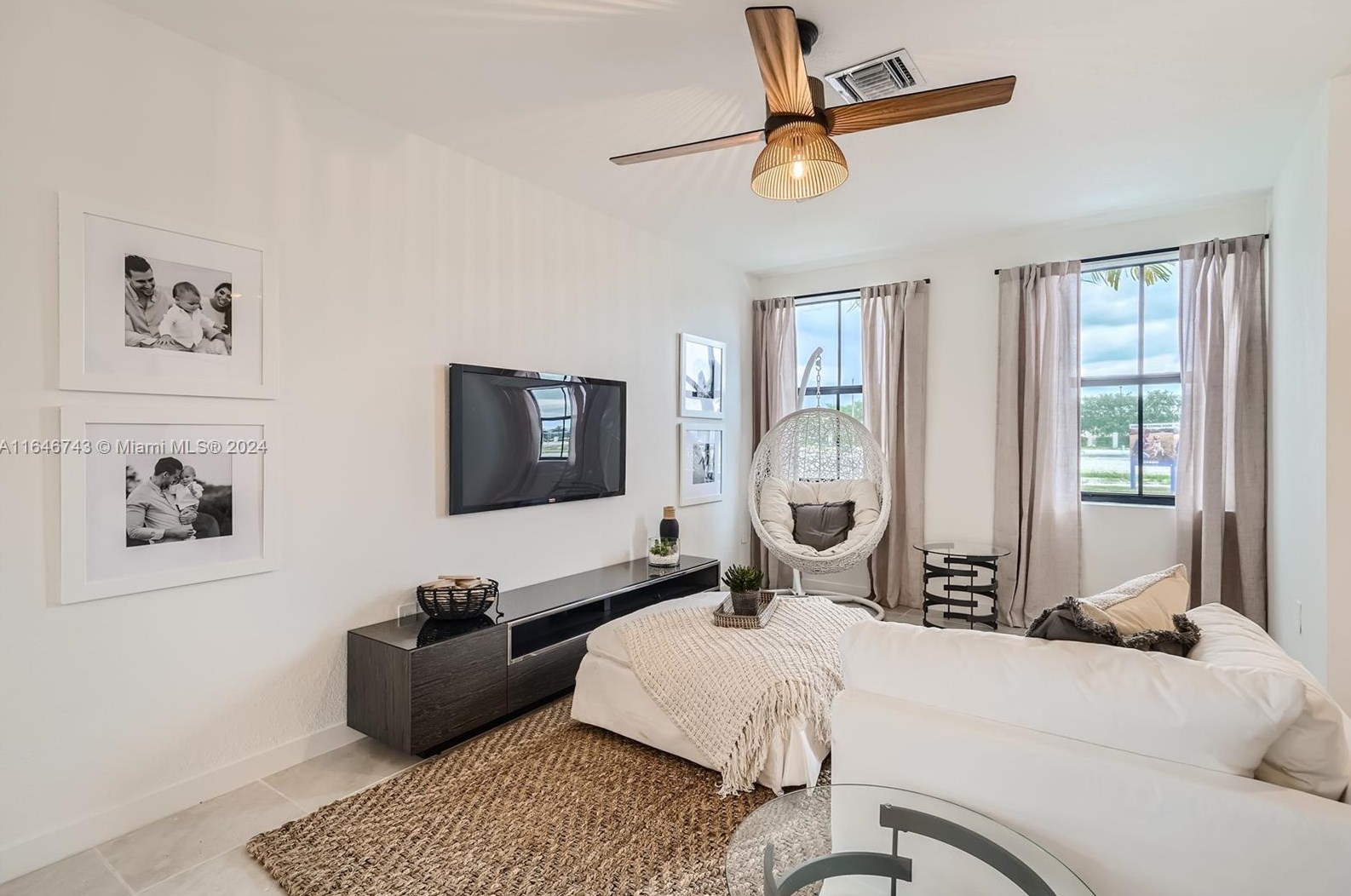 482 12th St, Homestead FL  33034-2056 exterior