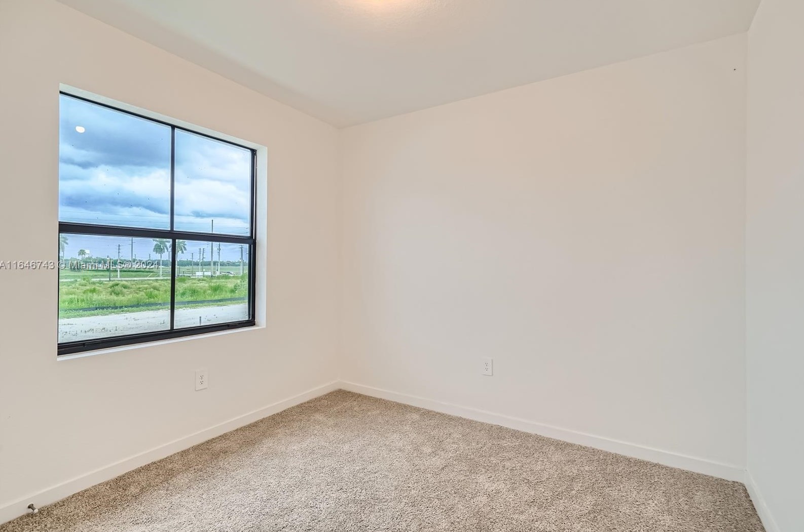 482 12 St, Homestead FL 33035-2160 exterior