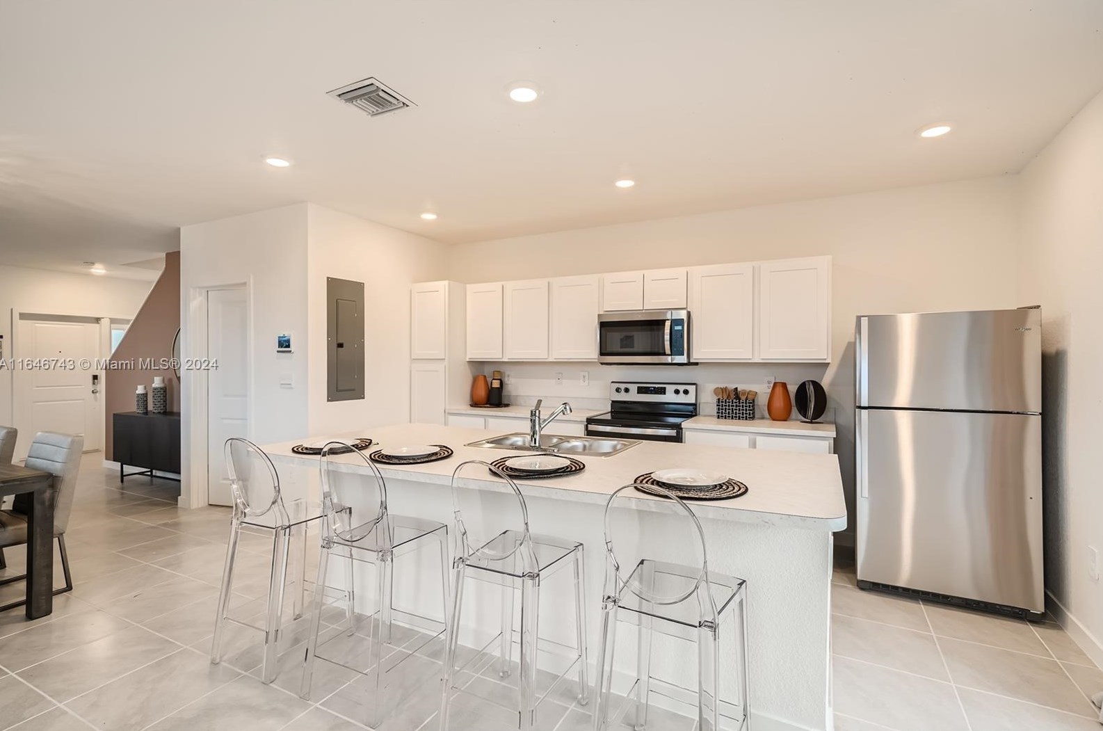 482 12 St, Homestead FL 33035-2160 exterior