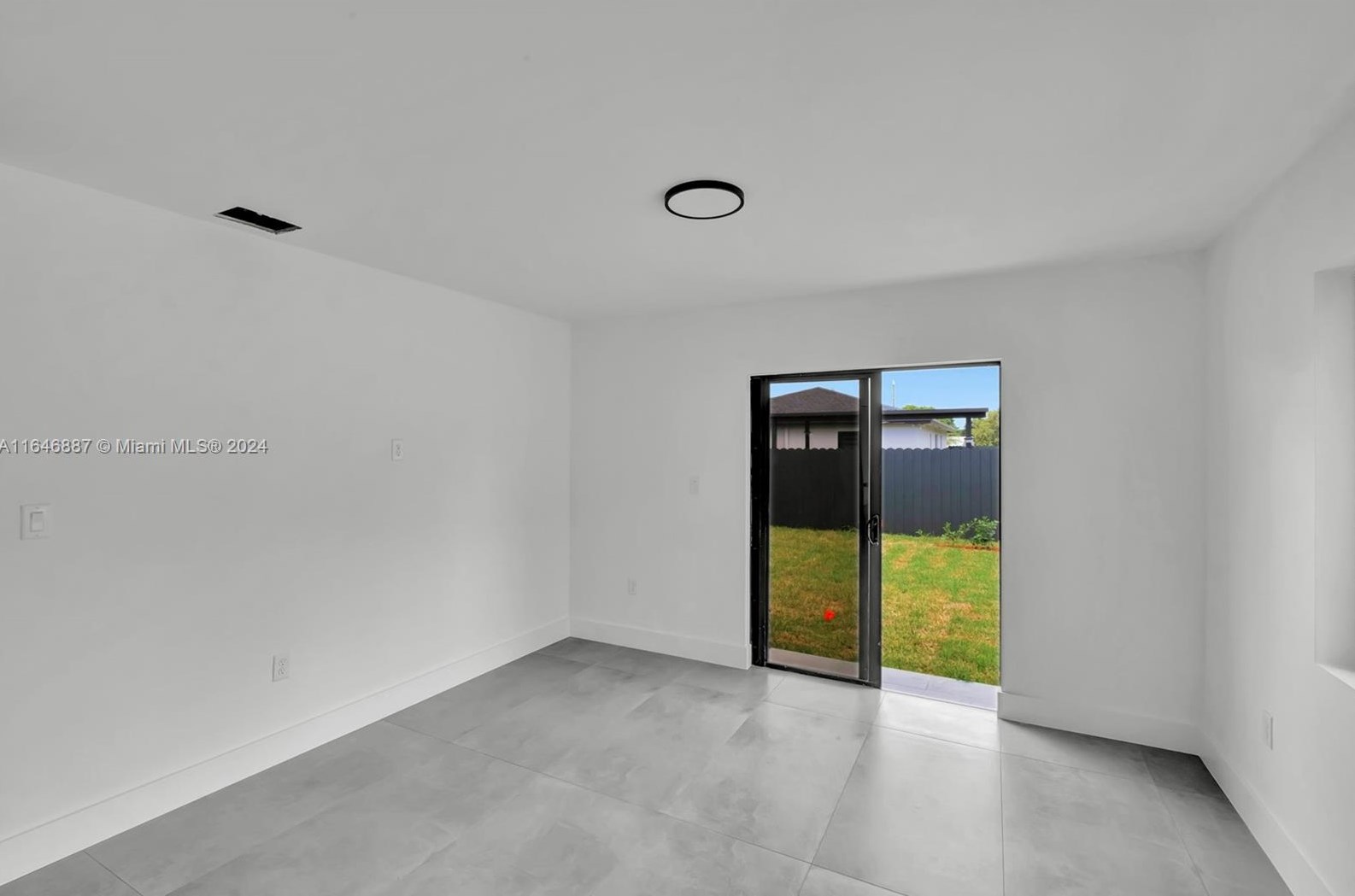 2400 153 St, Miami FL 33185-2469 exterior