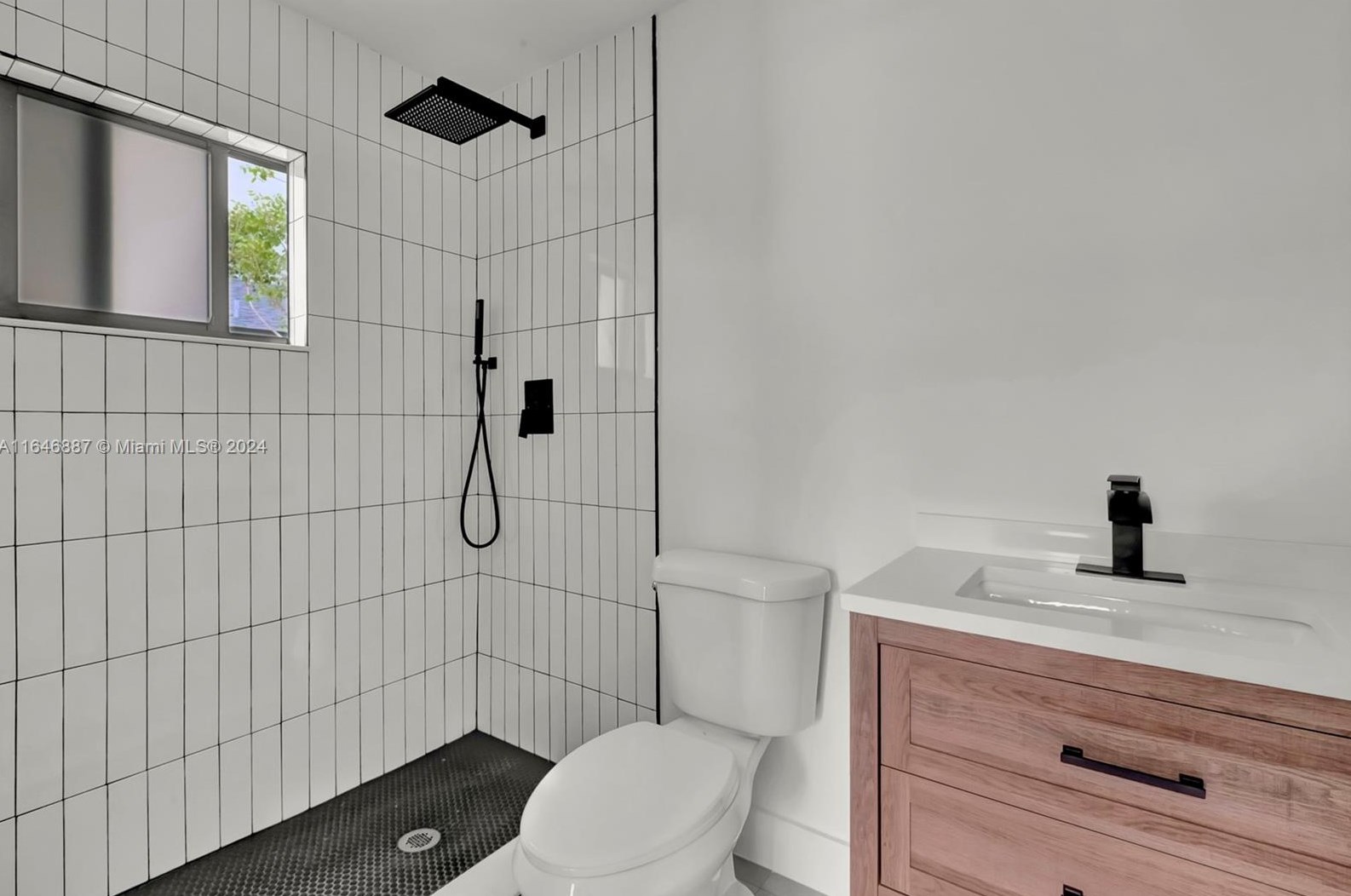 2400 153 St, Miami FL 33185-2469 exterior