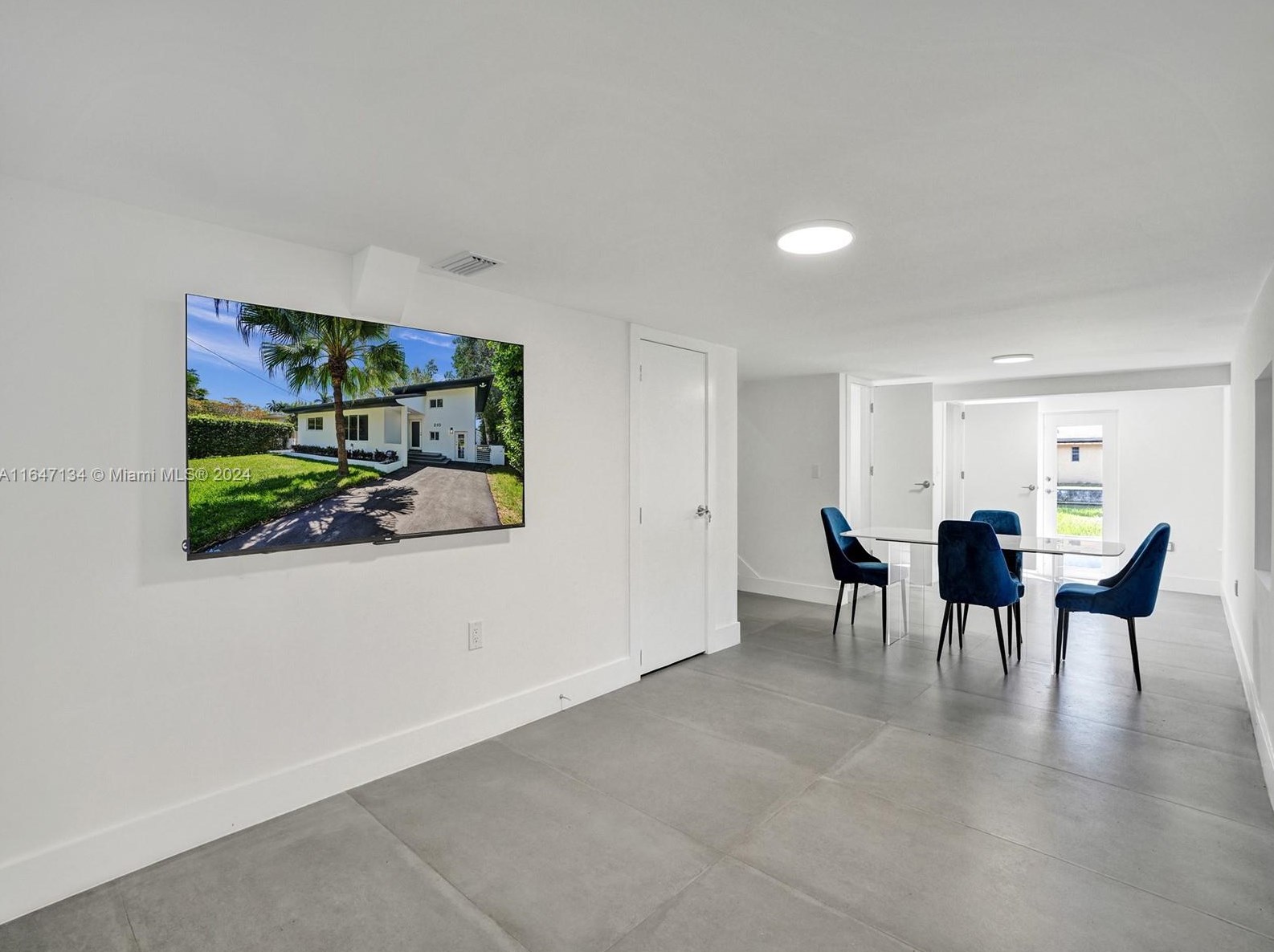 210 85th St, Miami FL  33141-1266 exterior