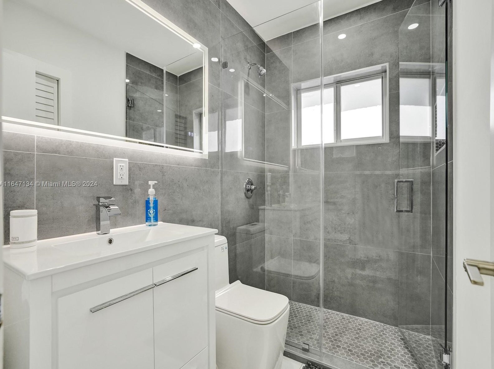 210 85th St, Miami FL  33141-1266 exterior