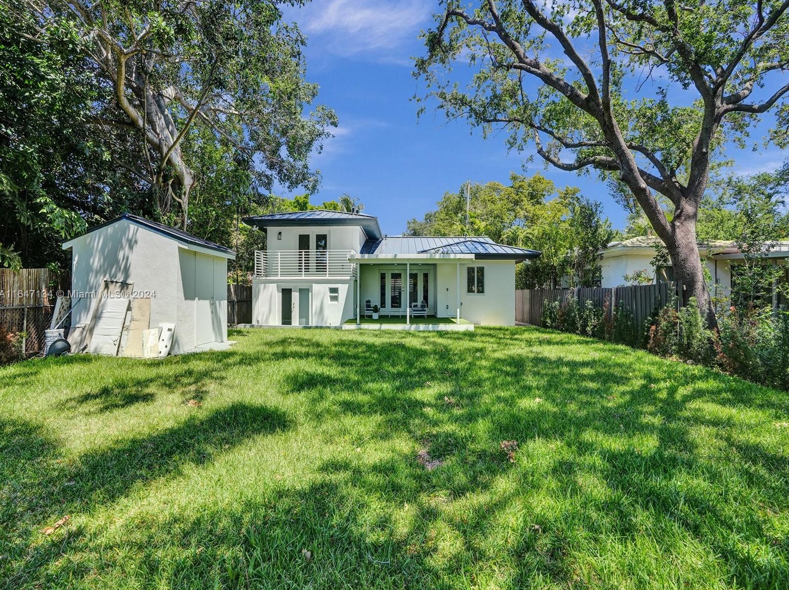 210 85th St, Miami FL  33141-1266 exterior