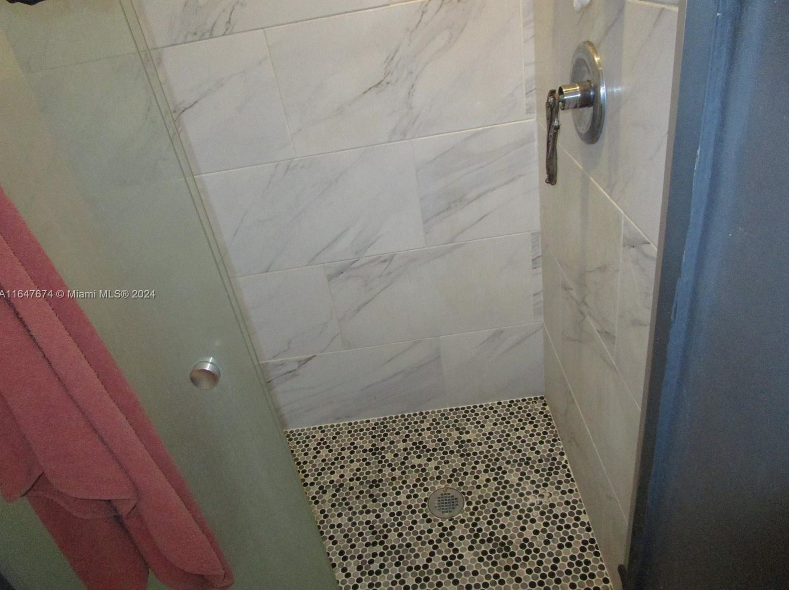 205 121st St, Miami FL 33168-3523 exterior