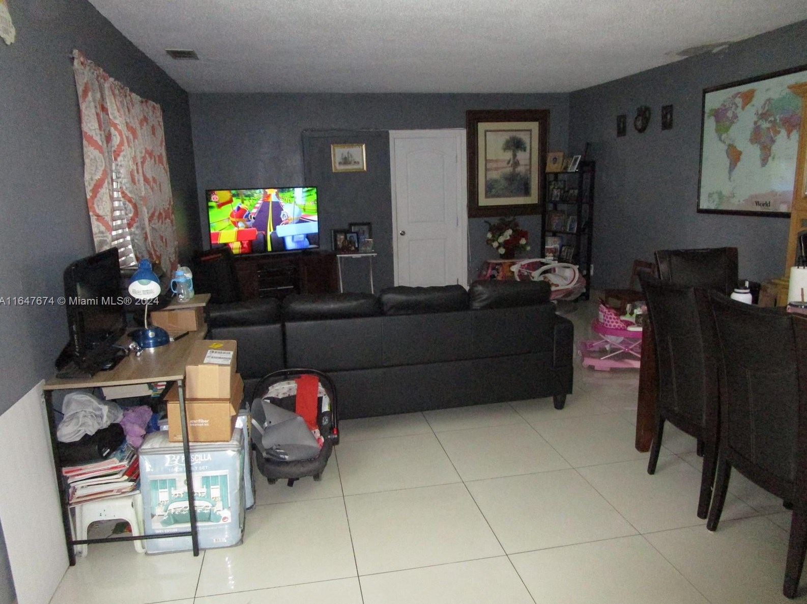 205 121st St, Miami FL 33168-3523 exterior