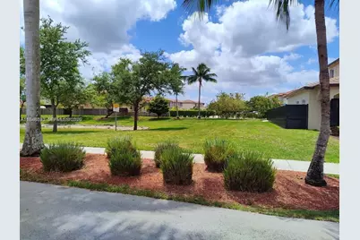 157th Ct SW 65th Terrace, Miami, FL 33193 - Photo 7