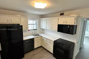 5555 Collins Ave, Miami Beach, FL 33140 - Photo 27