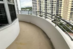 5555 Collins Ave, Miami Beach, FL 33140 - Photo 11