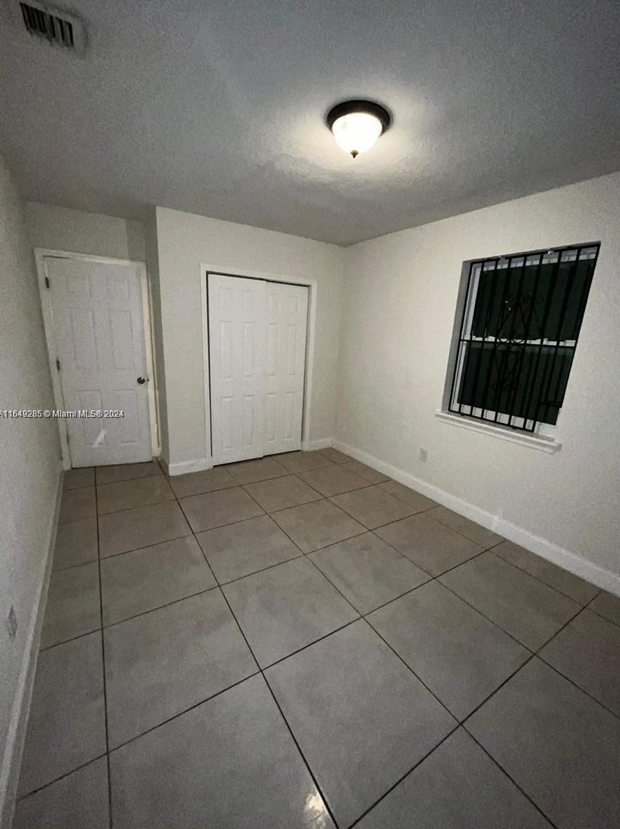 1440 153rd St, Miami FL 33162-5530 exterior