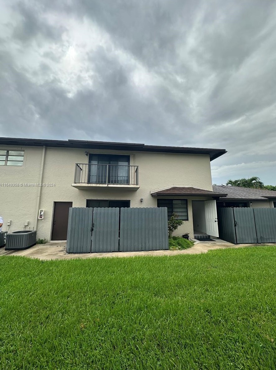 13923 46th Ter, Miami FL 33175-4401 exterior